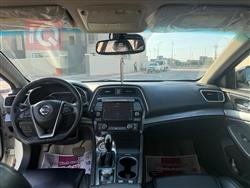 نيسان ماكسيما